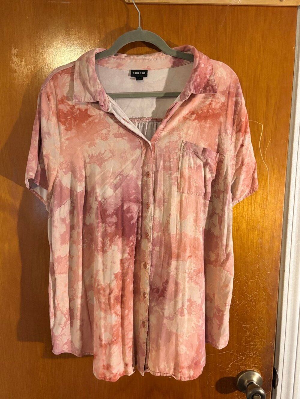 Torrid Pink Tie Dye Short Sleeve Button Down Blouse Top Size 2 / 2X